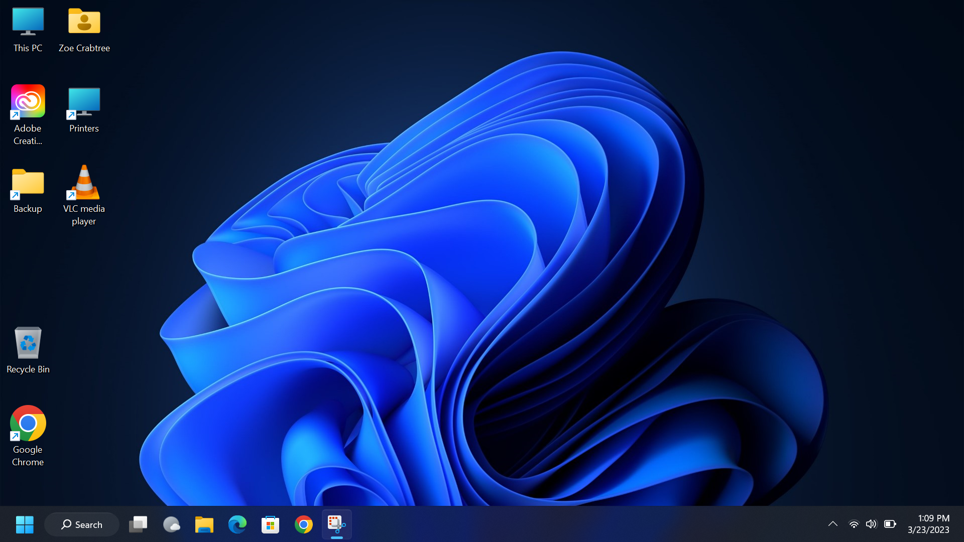 windows 11 desktop. very similar to windows 10.